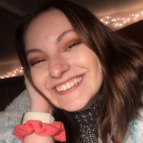 Meet your Posher, Jordan - Picture 2 of 3